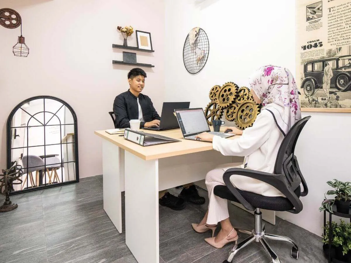 This is How Creative Office Personalization Supercharges Team Productivity in a Coworking Space 2 Inspiring Wall Art and Decals