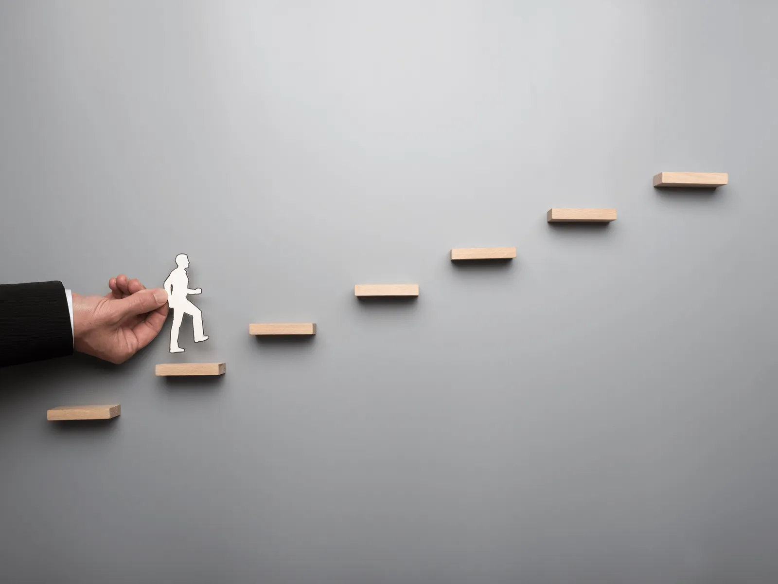 Employer Branding Malaysia: How Top Companies Attract and Retain Talent 8 Build Career Pathways