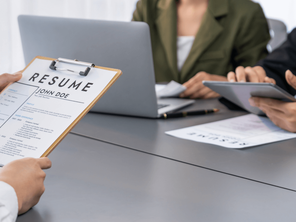 2025 Recruitment Trends: Preparing for Malaysia's Future Workforce 4 Employee Experience Begins at Recruitment 2