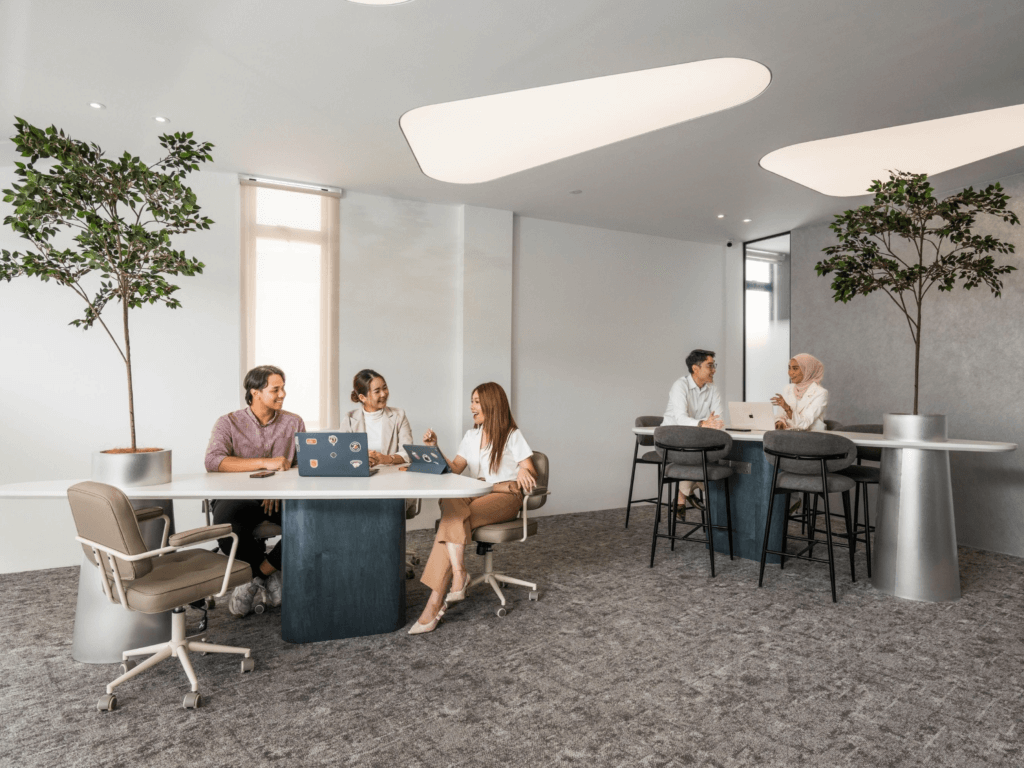 The Rise of Flexible Work: Meeting the Demands of Malaysia's Young Professionals 1 What is a Hybrid Job 2