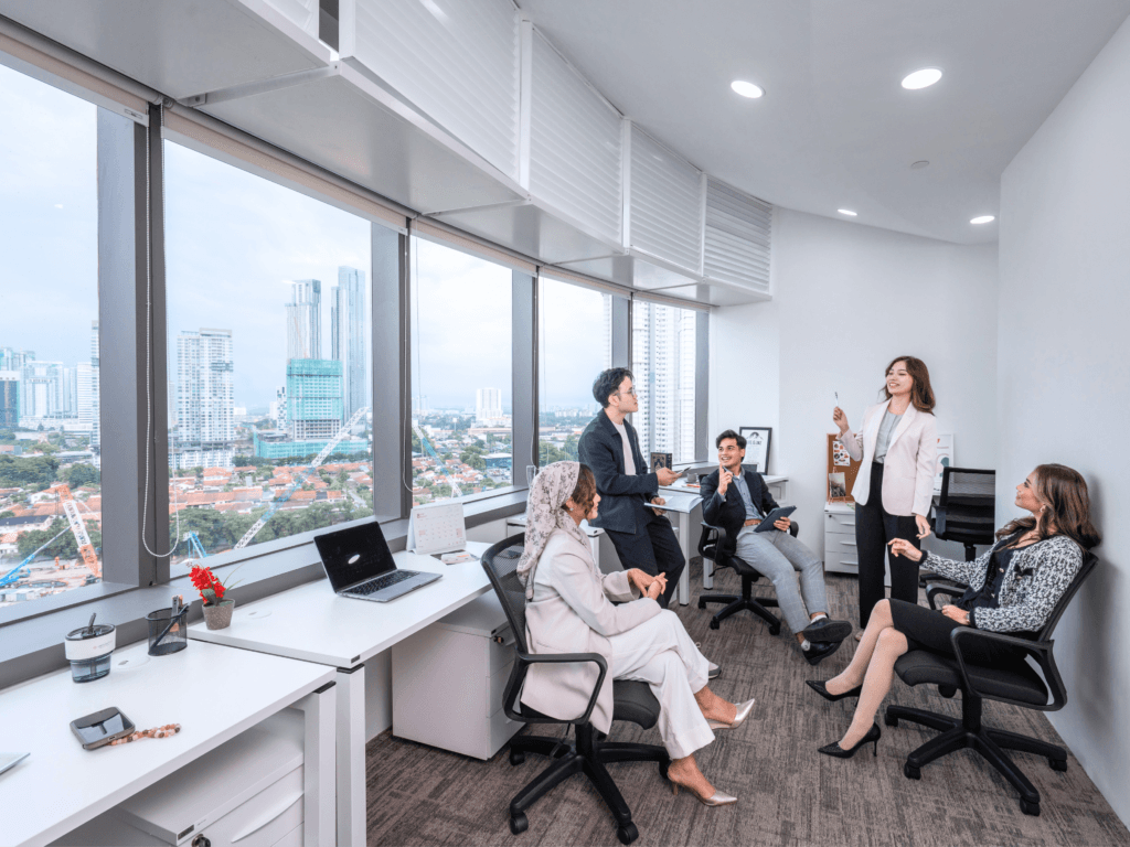Work Closer to Singapore: INFINITY8 Reserve JBCC or IIB 2 2. Intro 2